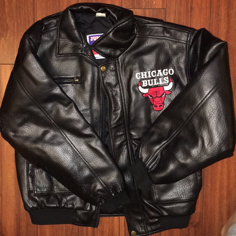 COPY - RARE Vintage leather NBA bulls bomber jacket